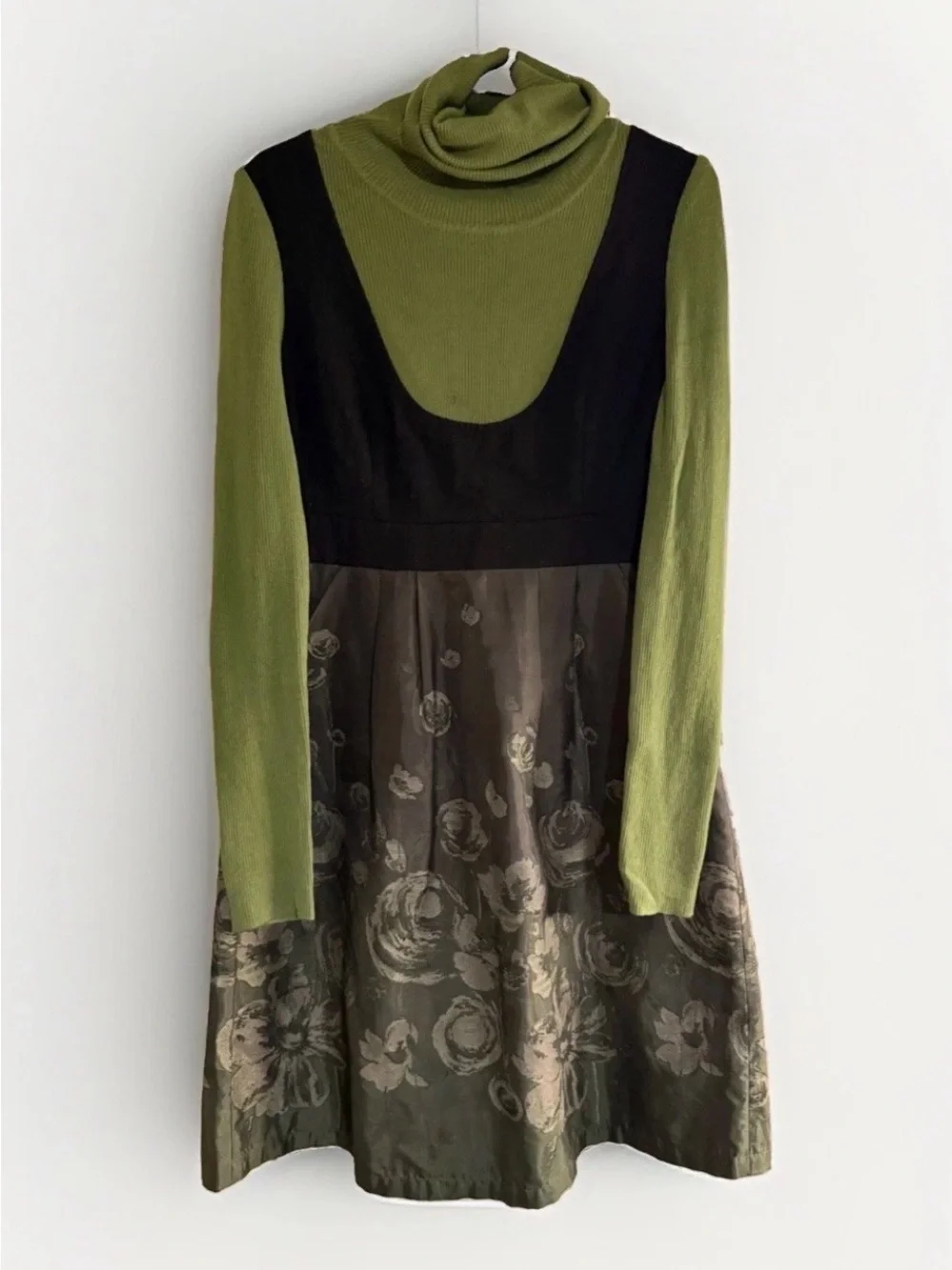 Elegant Prosper Luxury Mixed Media 100% Wool Ribbed Metallic Floral Dress